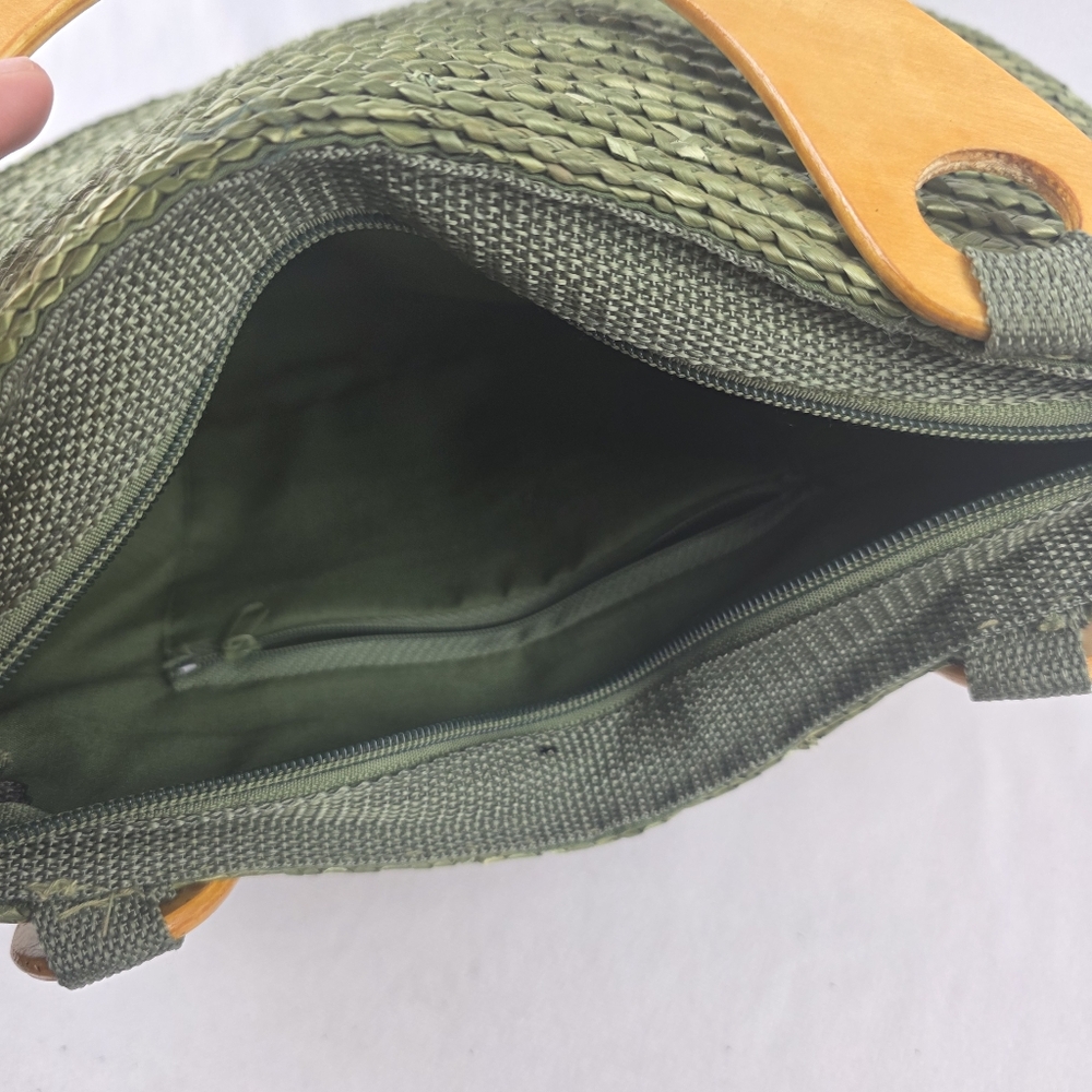 Vintage Green Straw Hanbag With Etched Wooden Handles Grannycore - Picture 5 of 8